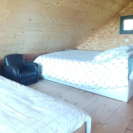Feriehus Les Petites Fustes Dans La Prairie Coucouron