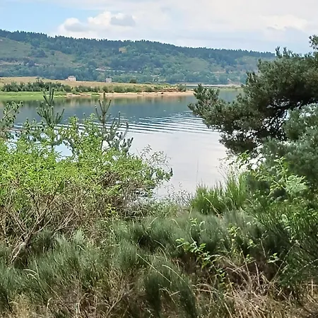Feriehus Les Petites Fustes Dans La Prairie *